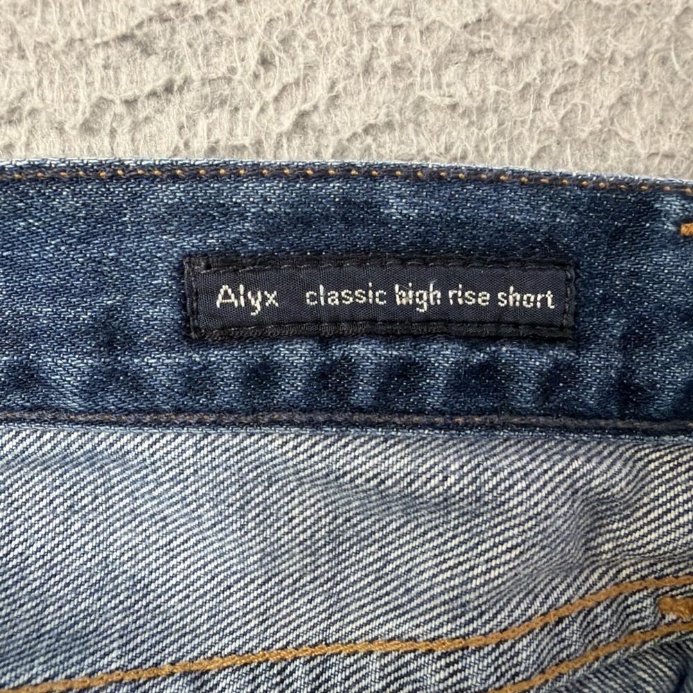 Citizens of Humanity Alyx Classic High Rise Denim Short Size 28 Blue 3" Inseam - Picture 8 of 15